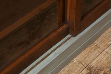 【F様ご成約分】オリーブグリーンペイント　ガラス引き戸　薄型　大きな収納棚