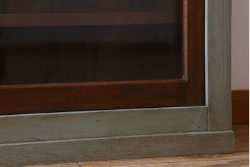 【F様ご成約分】オリーブグリーンペイント　ガラス引き戸　薄型　大きな収納棚