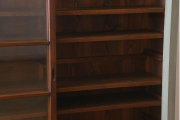 【F様ご成約分】オリーブグリーンペイント　ガラス引き戸　薄型　大きな収納棚