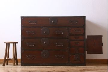 アンティーク家具　最上箪笥(衣装箪笥)　古民具・骨董　前面栗材