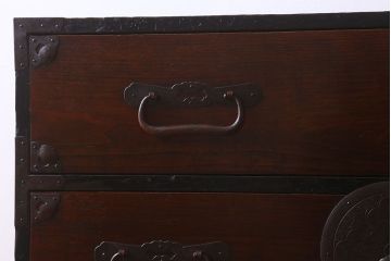 アンティーク家具　最上箪笥(衣装箪笥)　古民具・骨董　前面栗材