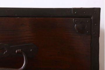 アンティーク家具　最上箪笥(衣装箪笥)　古民具・骨董　前面栗材