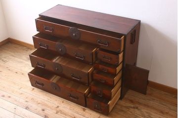 アンティーク家具　最上箪笥(衣装箪笥)　古民具・骨董　前面栗材