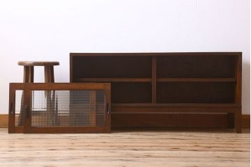 アンティーク家具　チェッカーガラス引き戸!アンティークのローボード(ローチェスト)
