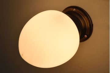 つぼみ型のレトロな壁付け照明(ブラケットライト・天井照明)