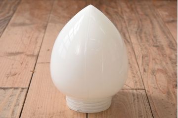 つぼみ型のレトロな壁付け照明(ブラケットライト・天井照明)