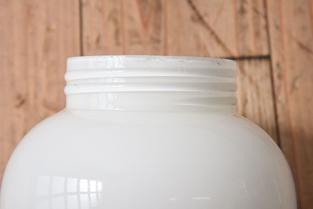 つぼみ型のレトロな壁付け照明(ブラケットライト・天井照明)