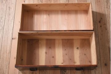 アンティーク家具　杉材　和製アンティーク　明治大正期の二段重ね時代箪笥(衣装箪笥)