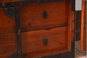 アンティーク家具　杉材　和製アンティーク　明治大正期の二段重ね時代箪笥(衣装箪笥)