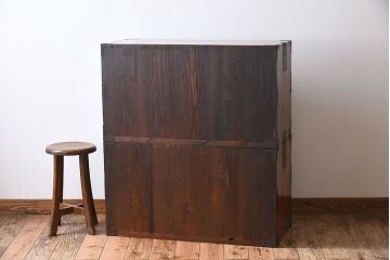 アンティーク家具　杉材　和製アンティーク　明治大正期の二段重ね時代箪笥(衣装箪笥)