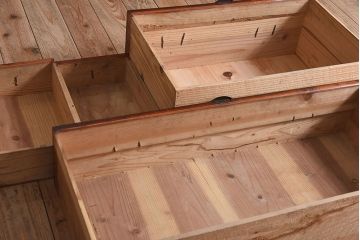 アンティーク家具　杉材　和製アンティーク　明治大正期の二段重ね時代箪笥(衣装箪笥)