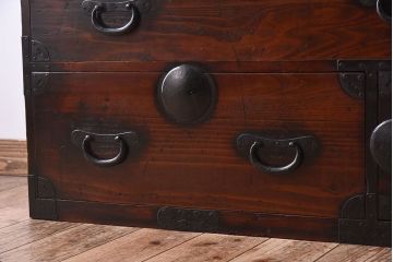 アンティーク家具　杉材　和製アンティーク　明治大正期の二段重ね時代箪笥(衣装箪笥)