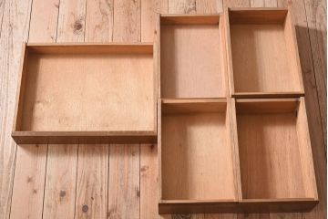 レトロ家具　ラワン材製　シンプル　昭和レトロな古い木の片袖机