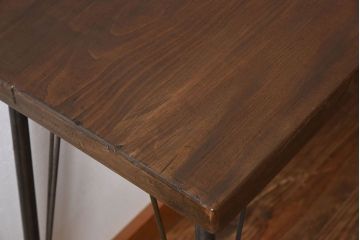 天板一枚板!古材をリメイクしたシンプルな鉄脚テーブル