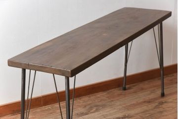 天板一枚板!古材をリメイクしたシンプルな鉄脚テーブル