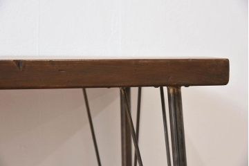 天板一枚板!古材をリメイクしたシンプルな鉄脚テーブル
