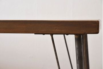 天板一枚板!古材をリメイクしたシンプルな鉄脚テーブル