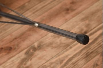 天板一枚板!古材をリメイクしたシンプルな鉄脚テーブル