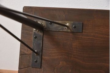 天板一枚板!古材をリメイクしたシンプルな鉄脚テーブル