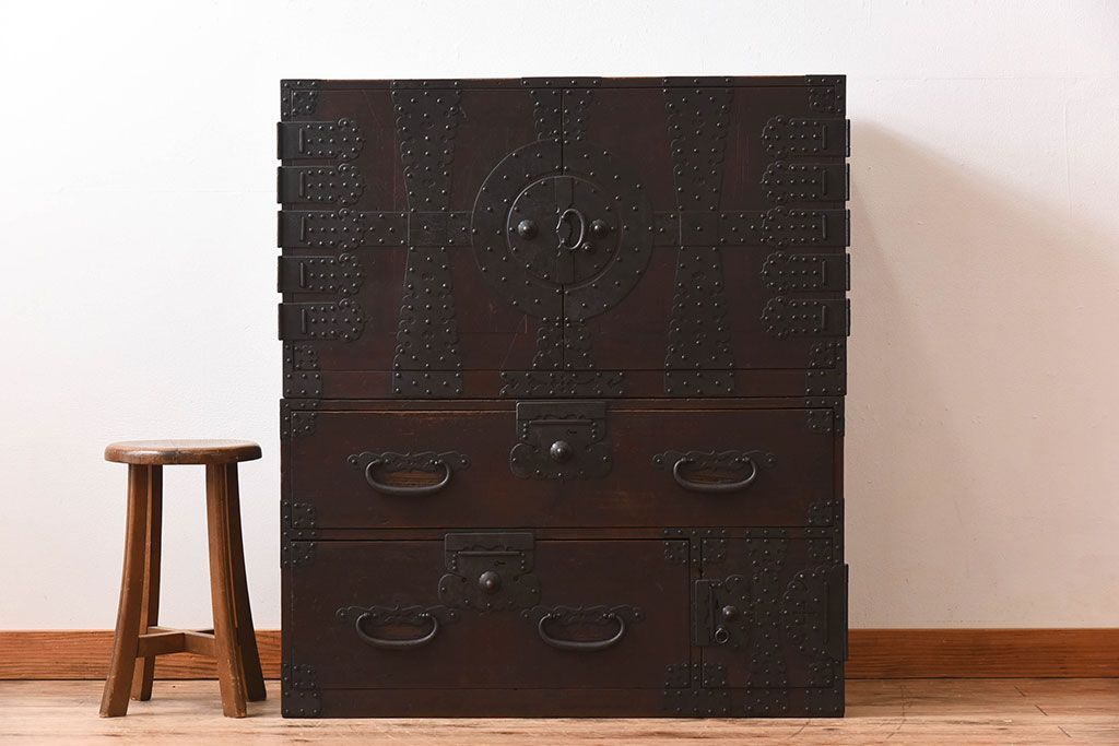 アンティーク家具　古民具・骨董　アンティークの重ね観音衣装箪笥