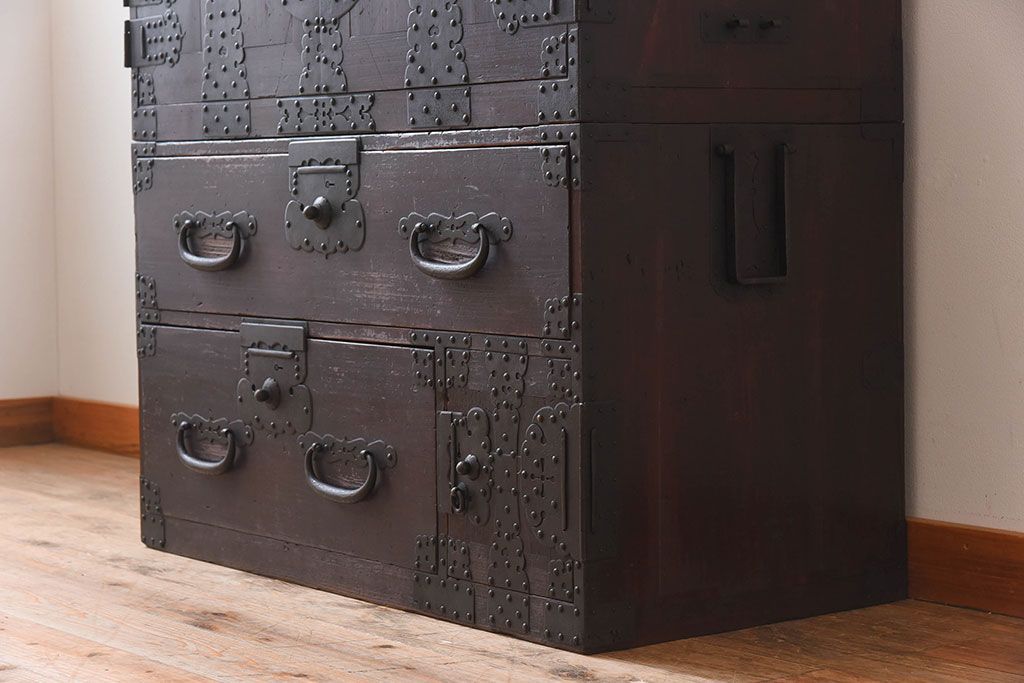 アンティーク家具　古民具・骨董　アンティークの重ね観音衣装箪笥