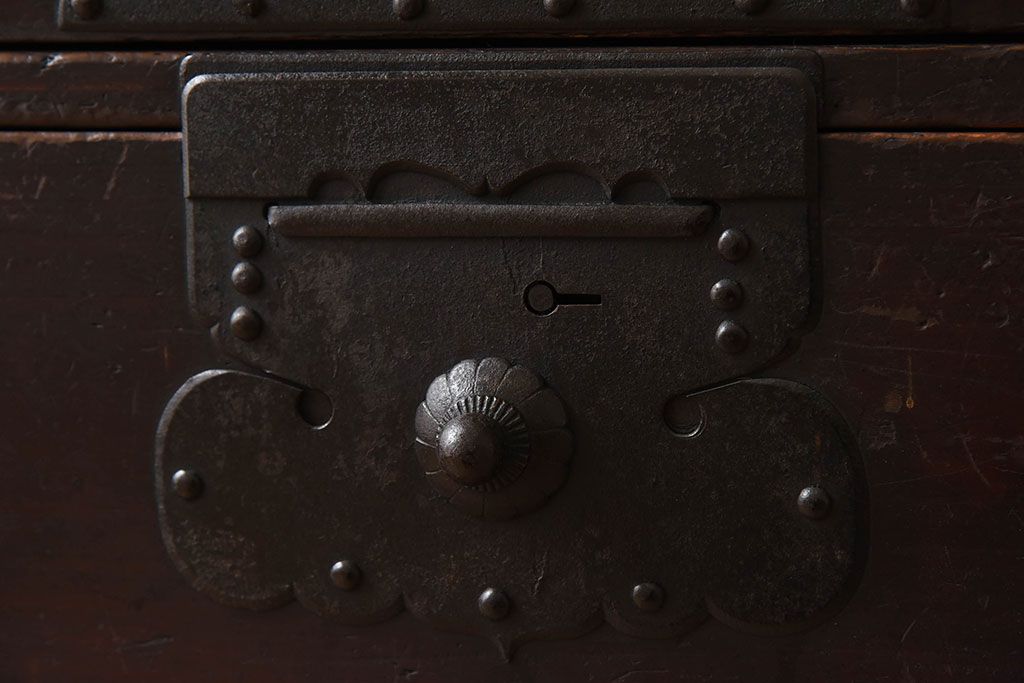 アンティーク家具　古民具・骨董　アンティークの重ね観音衣装箪笥