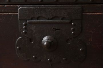 アンティーク家具　古民具・骨董　アンティークの重ね観音衣装箪笥