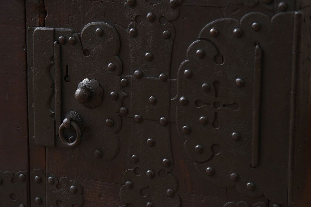 アンティーク家具　古民具・骨董　アンティークの重ね観音衣装箪笥