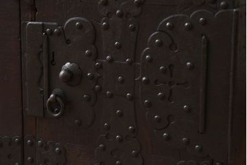 アンティーク家具　古民具・骨董　アンティークの重ね観音衣装箪笥