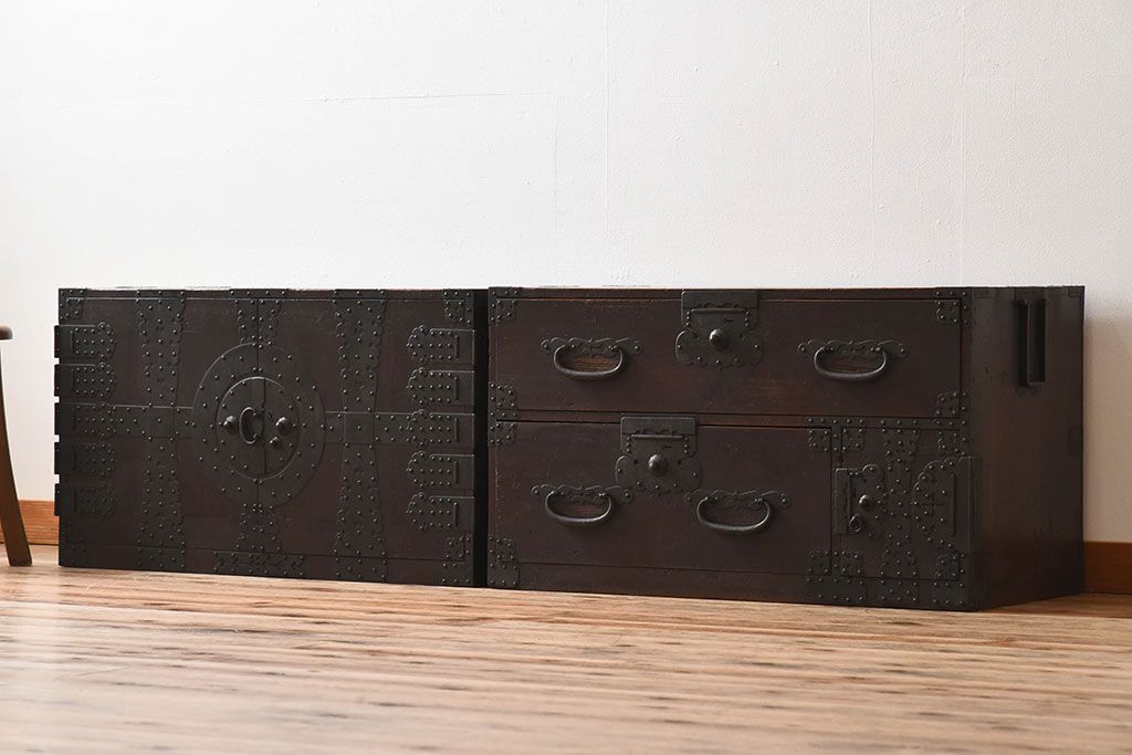 アンティーク家具　古民具・骨董　アンティークの重ね観音衣装箪笥