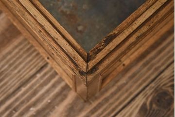 アンティーク家具　アンティーク　ナラ材　小ぶりな横型ガラスケース(ショーケース)
