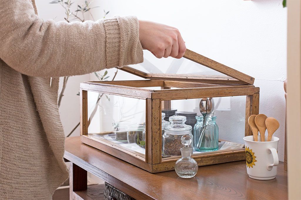 アンティーク家具　アンティーク　ナラ材　小ぶりな横型ガラスケース(ショーケース)