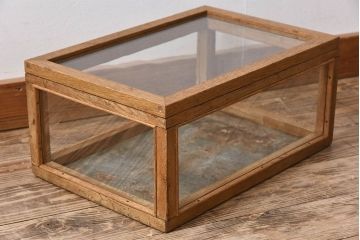 アンティーク家具　アンティーク　ナラ材　小ぶりな横型ガラスケース(ショーケース)