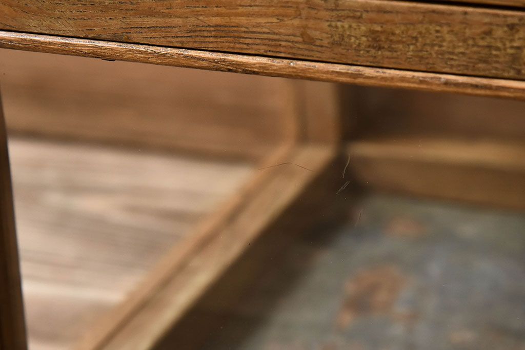 アンティーク家具　アンティーク　ナラ材　小ぶりな横型ガラスケース(ショーケース)