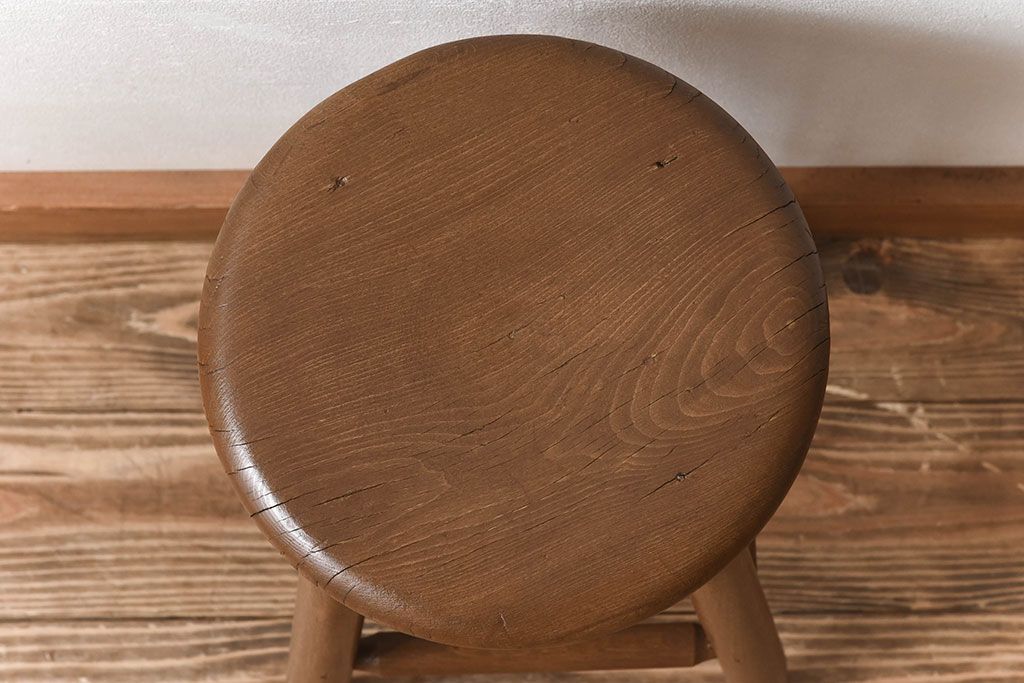 アンティーク雑貨　シンプル　アンティーク　古い木の丸型スツール