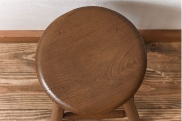 アンティーク雑貨　シンプル　アンティーク　古い木の丸型スツール