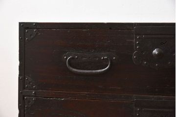 アンティーク家具　鉄脚付き!アンティークの衣装箪笥ローボード