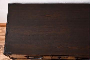 アンティーク家具　鉄脚付き!アンティークの衣装箪笥ローボード