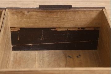 アンティーク家具　古民具・骨董　古い木製のアンティーク時代箪笥ローボード(引き出し)