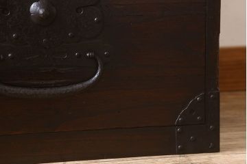 アンティーク家具　古民具・骨董　古い木製のアンティーク時代箪笥ローボード(引き出し)