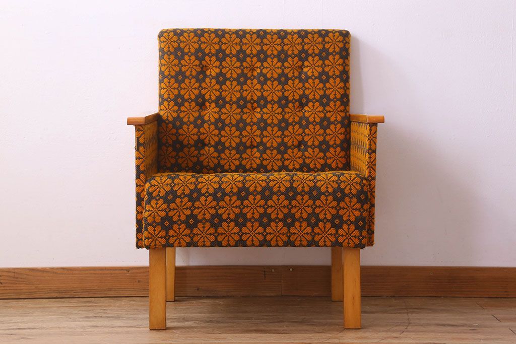 レトロ家具　オランダビンテージ　ブナ材　レトロな花柄のかわいい1人掛けソファ(1)