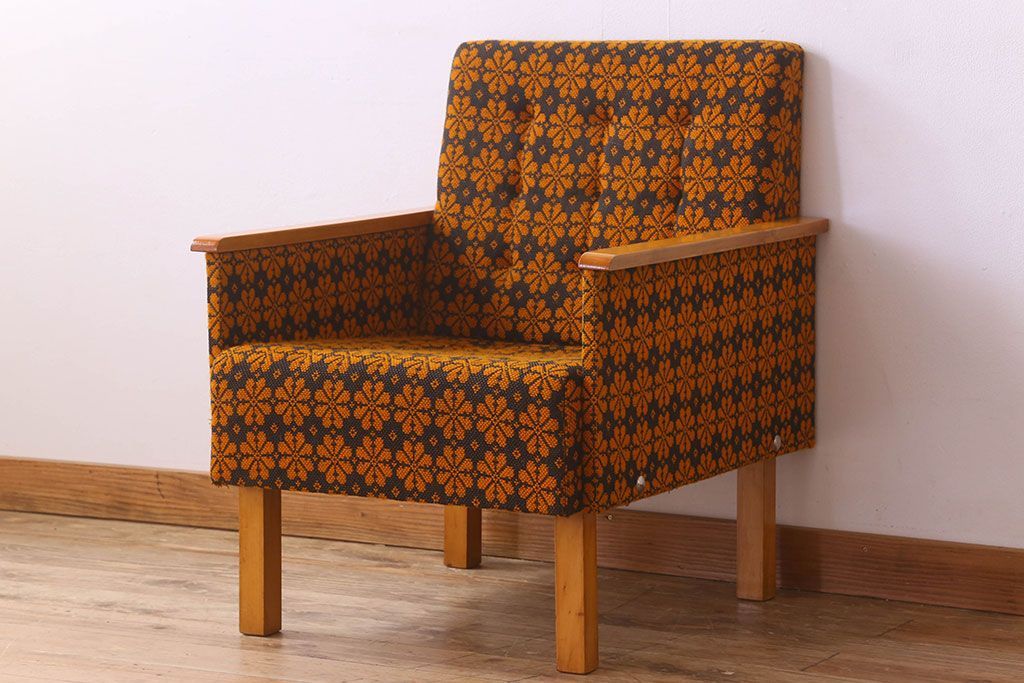 レトロ家具　オランダビンテージ　ブナ材　レトロな花柄のかわいい1人掛けソファ(2)
