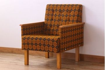 レトロ家具　オランダビンテージ　ブナ材　レトロな花柄のかわいい1人掛けソファ(2)