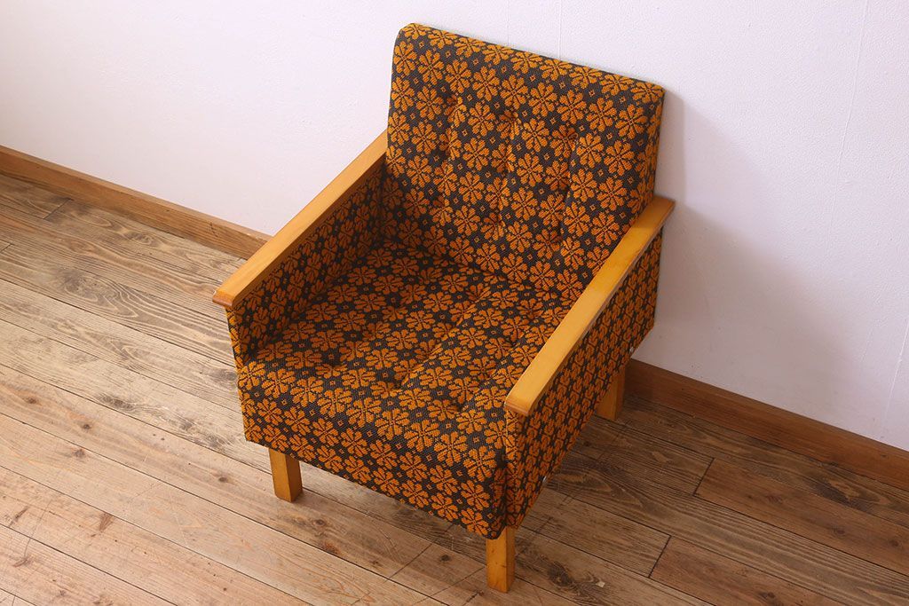 レトロ家具　オランダビンテージ　ブナ材　レトロな花柄のかわいい1人掛けソファ(2)