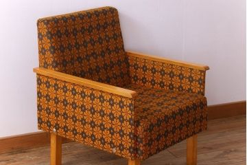 レトロ家具　オランダビンテージ　ブナ材　レトロな花柄のかわいい1人掛けソファ(2)