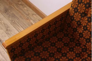 レトロ家具　オランダビンテージ　ブナ材　レトロな花柄のかわいい1人掛けソファ(2)