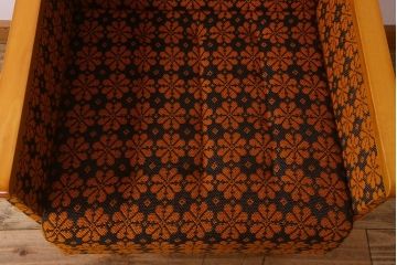 レトロ家具　オランダビンテージ　ブナ材　レトロな花柄のかわいい1人掛けソファ(2)