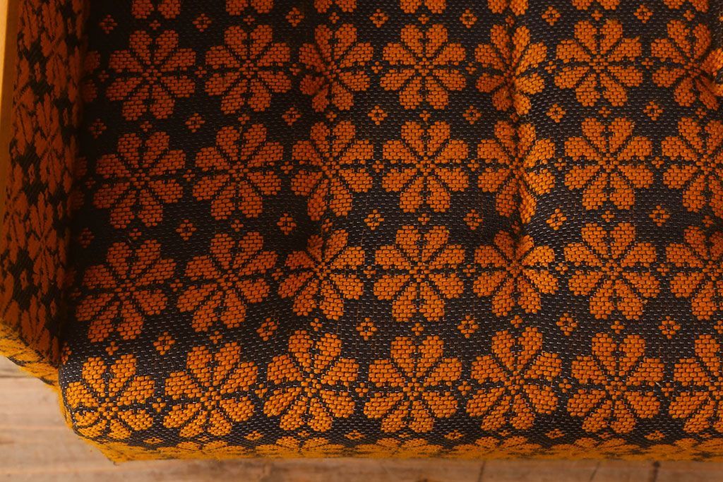 レトロ家具　オランダビンテージ　ブナ材　レトロな花柄のかわいい1人掛けソファ(2)