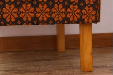 レトロ家具　オランダビンテージ　ブナ材　レトロな花柄のかわいい1人掛けソファ(2)