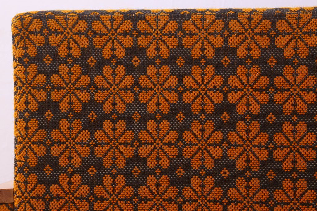 レトロ家具　オランダビンテージ　ブナ材　レトロな花柄のかわいい1人掛けソファ(2)